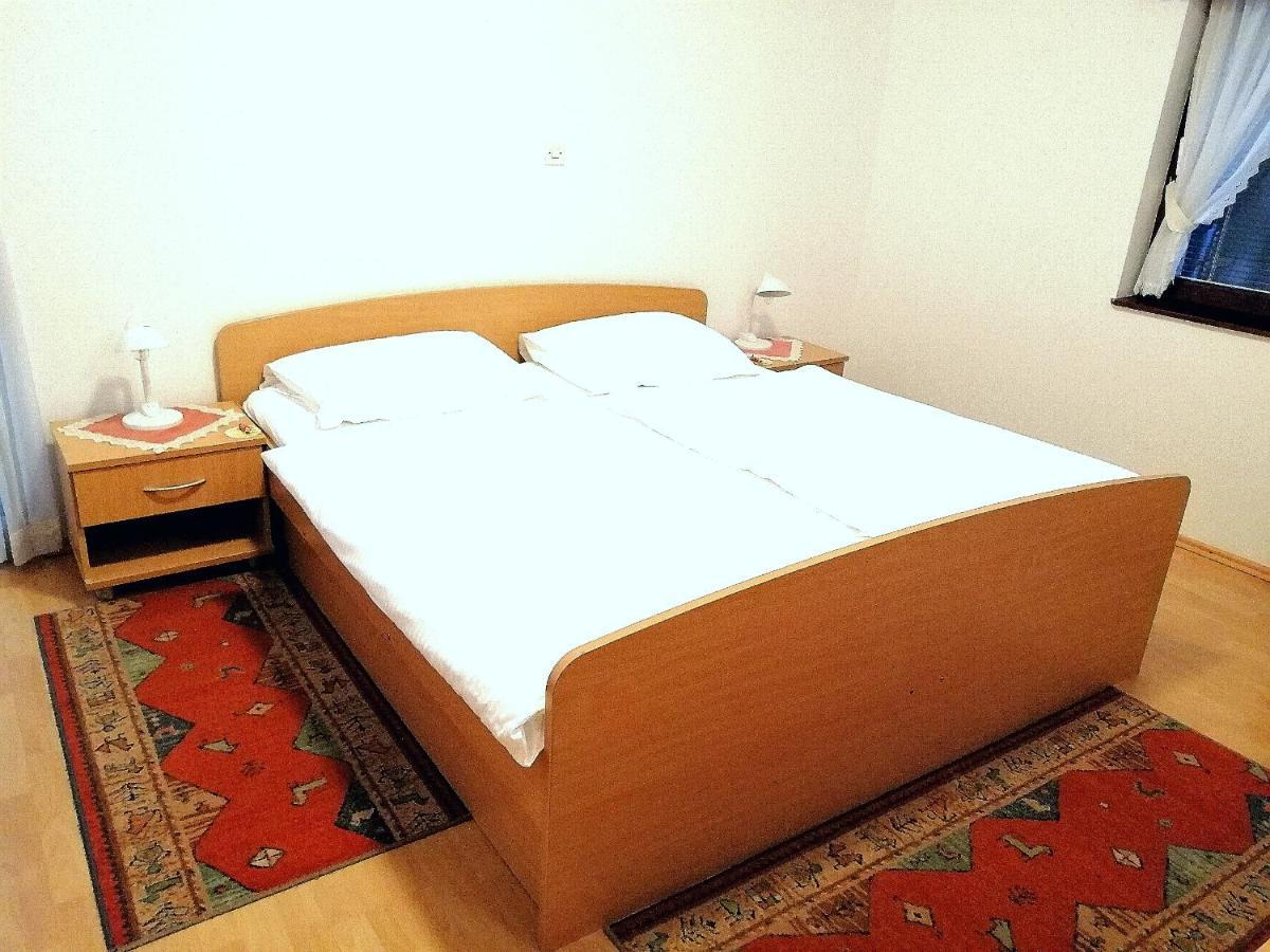 Prenocisca Mraz Apartment Velenje Room photo