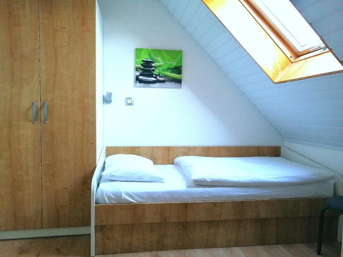 Prenocisca Mraz Apartment Velenje Room photo